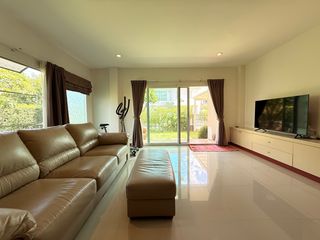 For rent 3 bedrooms house in San Kamphaeng, Chiang Mai