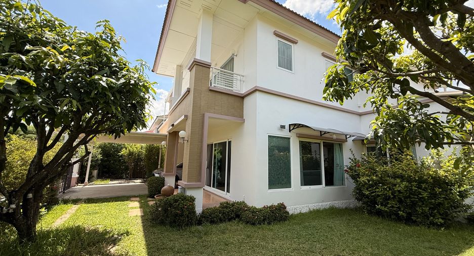 For rent 3 bedrooms house in San Kamphaeng, Chiang Mai