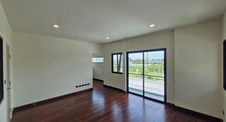 Casa en venta de 3 habitaciones en Bang Phli, Samut Prakan