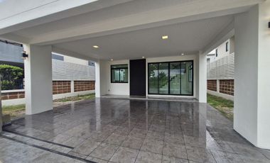 Casa en venta de 3 habitaciones en Bang Phli, Samut Prakan