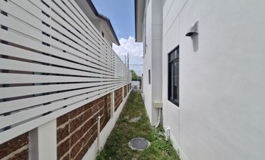 Casa en venta de 3 habitaciones en Bang Phli, Samut Prakan