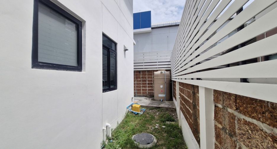 Casa en venta de 3 habitaciones en Bang Phli, Samut Prakan