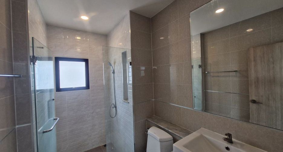 Casa en venta de 3 habitaciones en Bang Phli, Samut Prakan