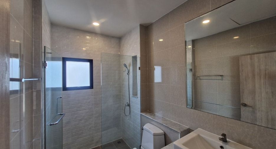 Casa en venta de 3 habitaciones en Bang Phli, Samut Prakan
