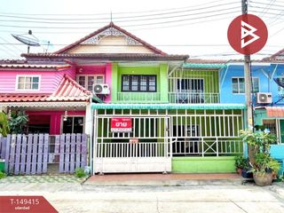 À vendre 3 chambres maison de ville à Nakhon Chai Si, Nakhon Pathom