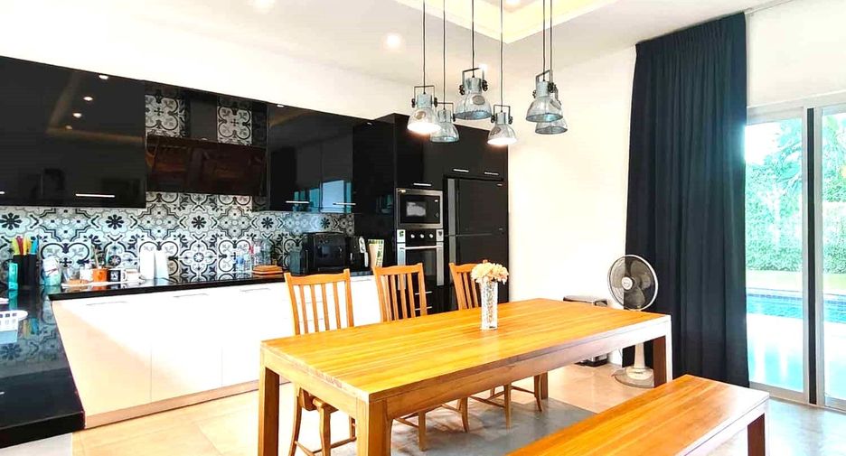 For sale 3 bedrooms villa in Hua Hin, Prachuap Khiri Khan