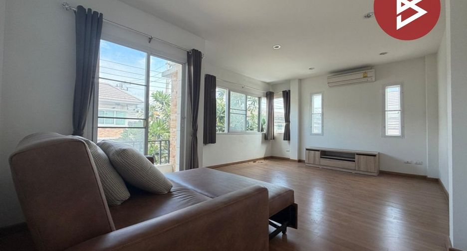 Reihenhaus zum Kauf mit 3 Zimmer in Si Racha, Chonburi