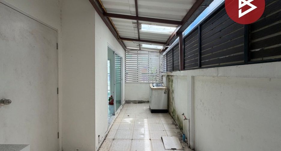 Reihenhaus zum Kauf mit 3 Zimmer in Si Racha, Chonburi