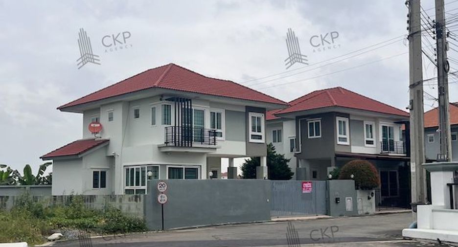 À vendre 4 chambres maison à Bang Bua Thong, Nonthaburi
