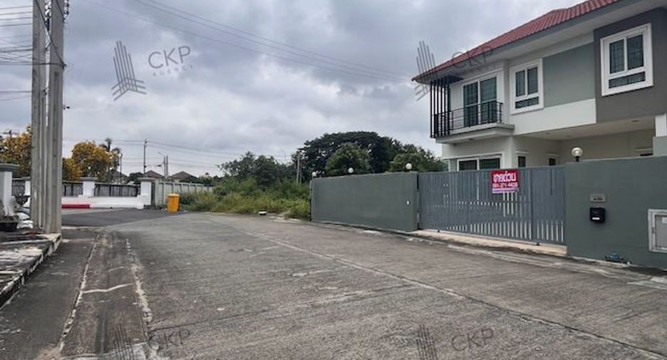 À vendre 4 chambres maison à Bang Bua Thong, Nonthaburi