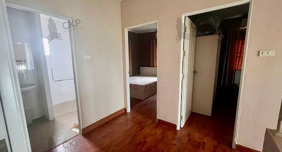 À vendre 4 chambres maison à Bang Bua Thong, Nonthaburi