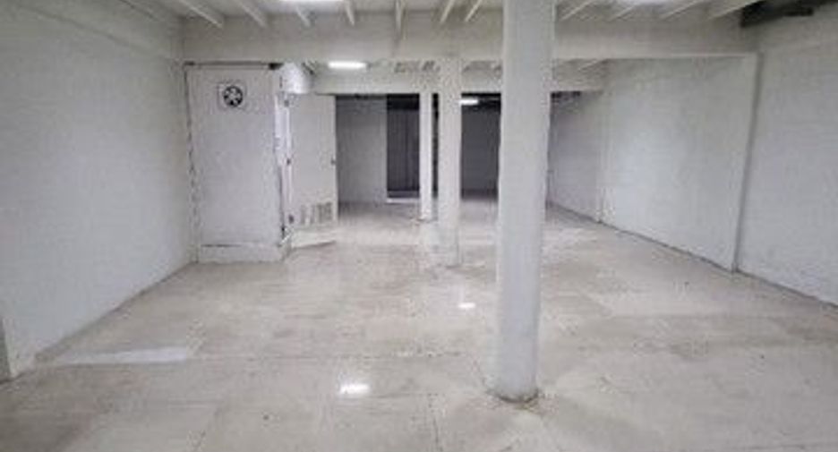 Gewerbefläche zur Miete mit 2 Zimmer in Din Daeng, Bangkok