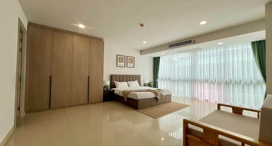For rent 4 bedrooms condo in Jomtien, Pattaya