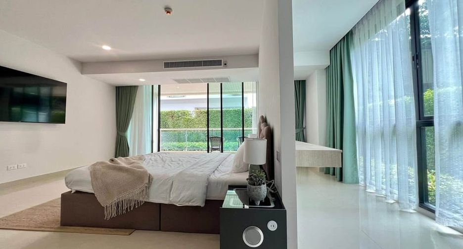 For rent 4 bedrooms condo in Jomtien, Pattaya