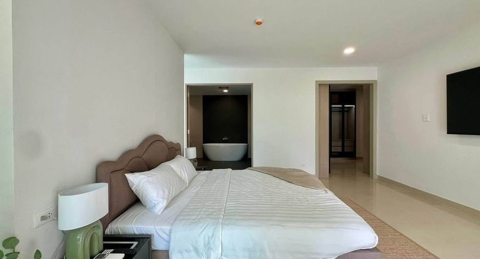 For rent 4 bedrooms condo in Jomtien, Pattaya