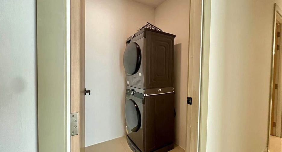 For rent 4 bedrooms condo in Jomtien, Pattaya