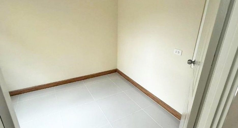 Reihenhaus zum Kauf mit 3 Zimmer in Mueang Samut Sakhon, Samut Sakhon