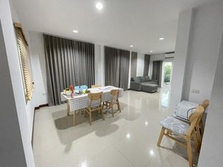 Casa en alquiler de 4 habitaciones en Nong Chok, Bangkok