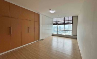 For sale 1 bed condo in Sathon, Bangkok