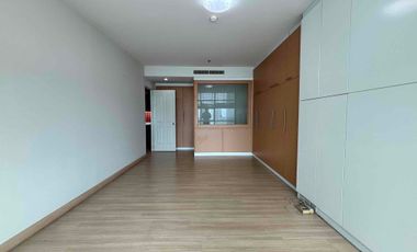 For sale 1 bed condo in Sathon, Bangkok