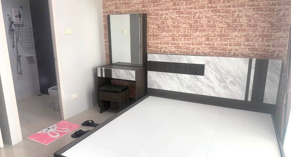 For rent 2 bedrooms townhouse in Hang Dong, Chiang Mai