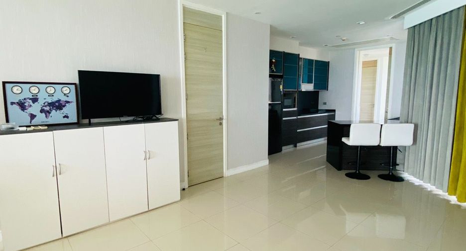 For rent 3 bedrooms condo in Jomtien, Pattaya