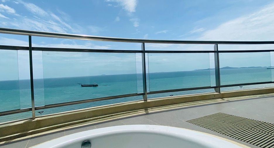 For rent 3 bedrooms condo in Jomtien, Pattaya