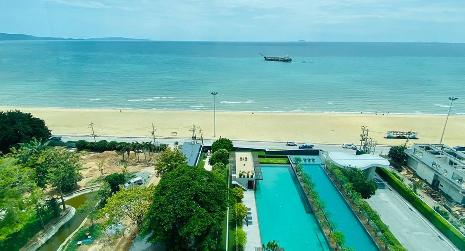 For rent 3 bedrooms condo in Jomtien, Pattaya
