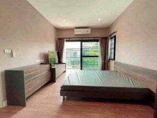 À louer 4 chambres maison à Bang Bua Thong, Nonthaburi