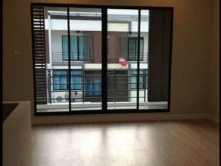 For rent 3 bedrooms house in Bang Khae, Bangkok