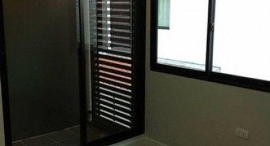 For rent 3 bedrooms house in Bang Khae, Bangkok