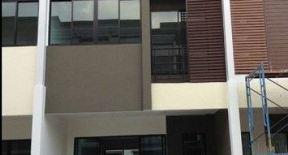 For rent 3 bedrooms house in Bang Khae, Bangkok
