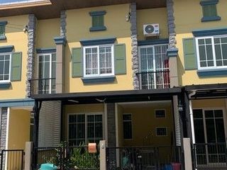 For rent 3 bedrooms house in Bang Khae, Bangkok