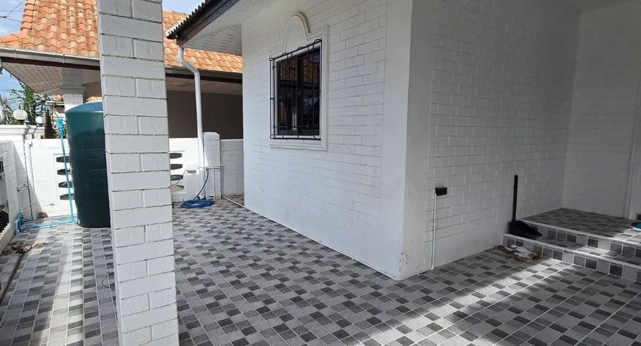 For rent 2 bedrooms house in Bang Lamung, Chonburi