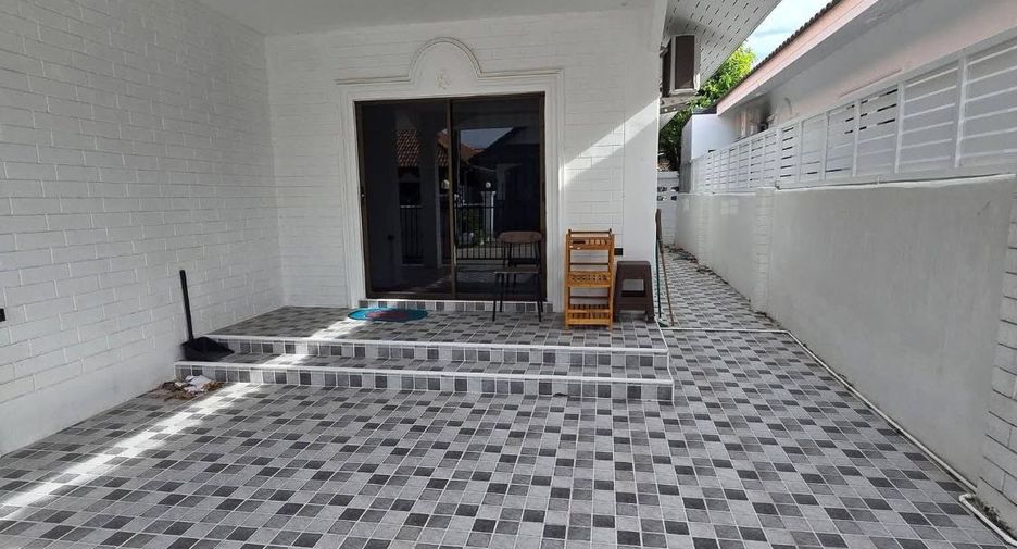 For rent 2 bedrooms house in Bang Lamung, Chonburi