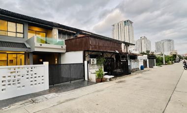Casa adosada en venta de 3 habitaciones en Lak Si, Bangkok