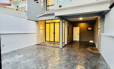 Casa adosada en venta de 3 habitaciones en Lak Si, Bangkok