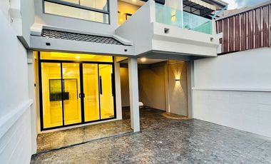 Casa adosada en venta de 3 habitaciones en Lak Si, Bangkok