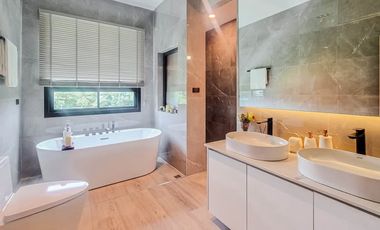 Villa en venta de 4 habitaciones en Hang Dong, Chiang Mai