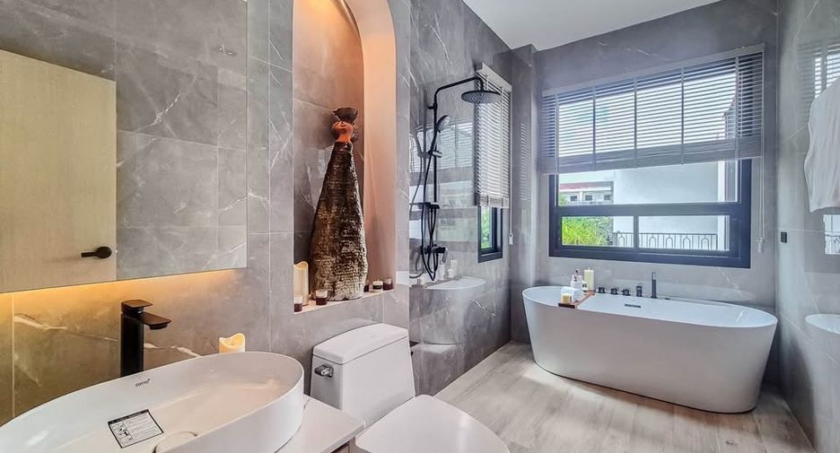 Villa en venta de 4 habitaciones en Hang Dong, Chiang Mai