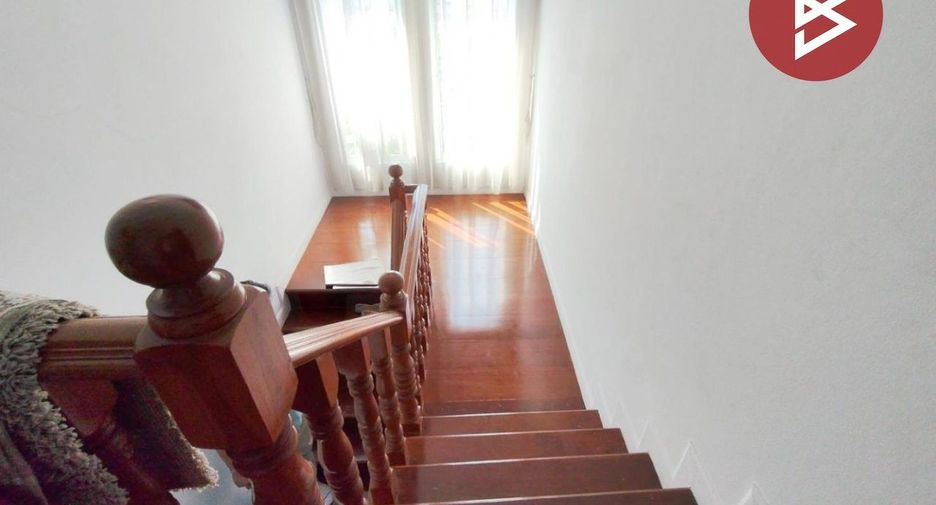 Casa en venta de 4 habitaciones en Phra Samut Chedi, Samut Prakan