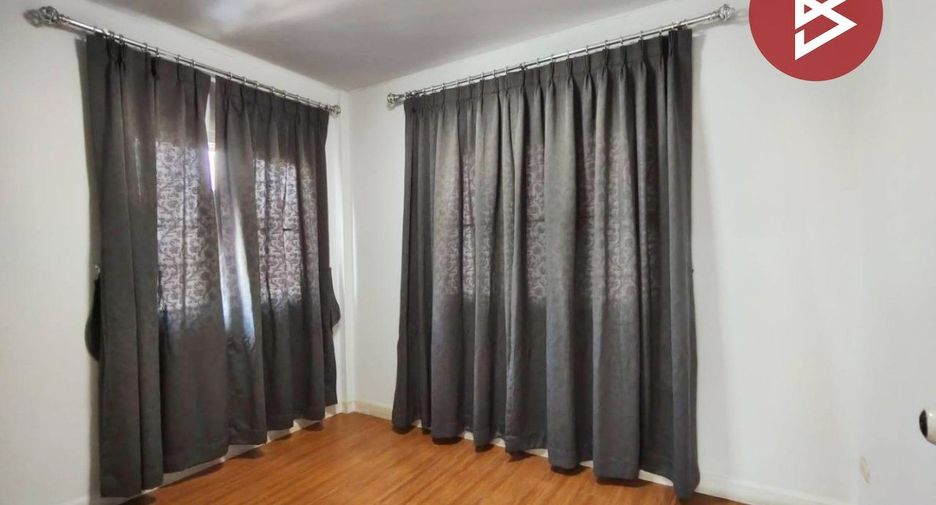 Casa en venta de 4 habitaciones en Phra Samut Chedi, Samut Prakan