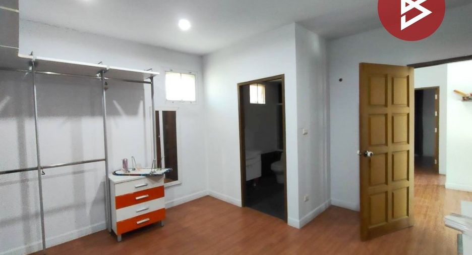 Casa en venta de 4 habitaciones en Phra Samut Chedi, Samut Prakan
