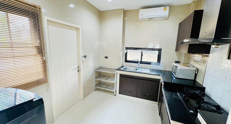 For rent 3 bedrooms house in Mueang Chiang Mai, Chiang Mai