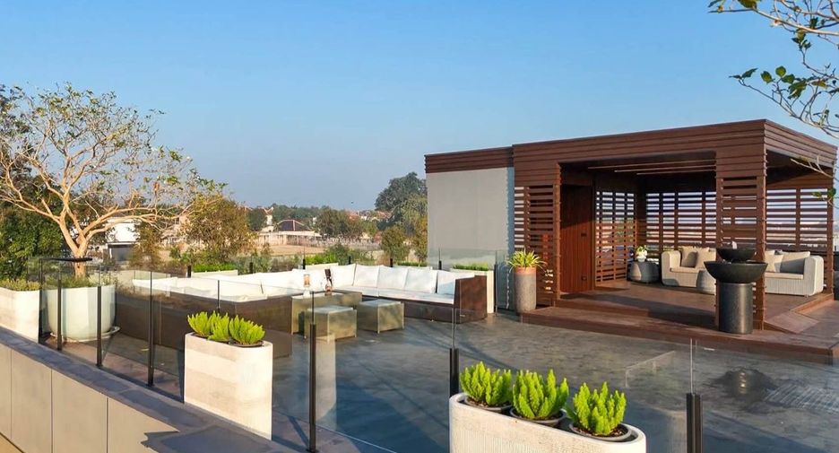 Villa en venta de 5 habitaciones en Bang Lamung, Chonburi