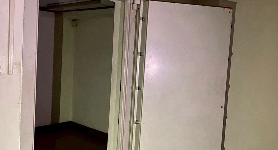 For rent and for sale office in Watthana, Bangkok