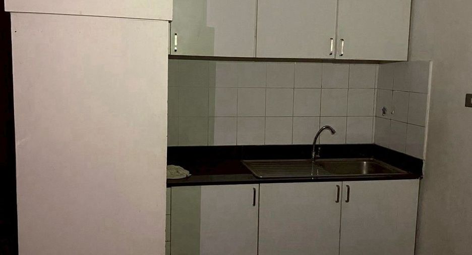 For rent and for sale office in Watthana, Bangkok