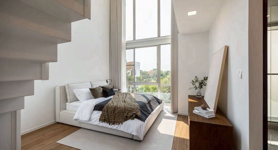 Casa en alquiler de 4 habitaciones en Saphan Sung, Bangkok