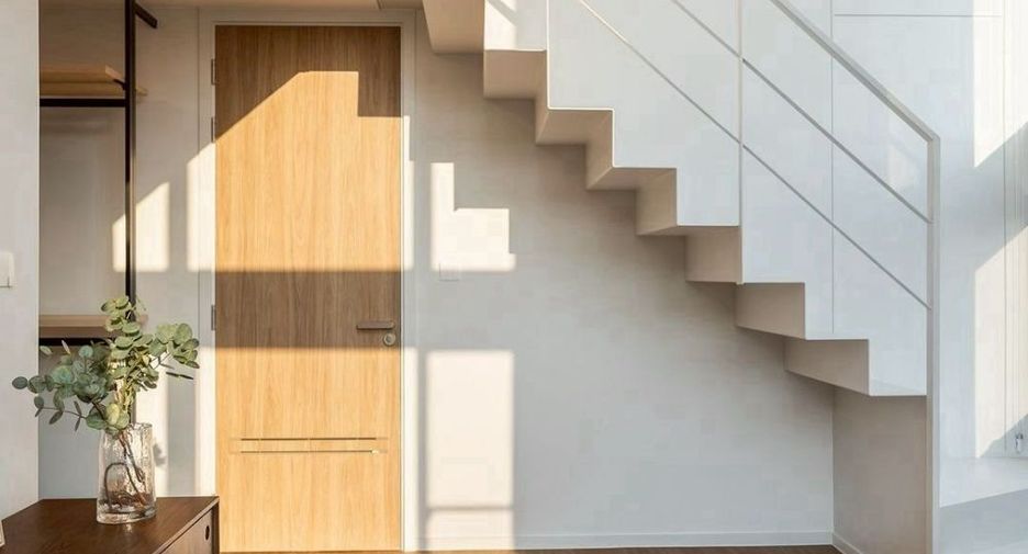 Casa en alquiler de 4 habitaciones en Saphan Sung, Bangkok