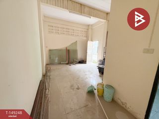 For sale 2 bedrooms townhouse in Krathum Baen, Samut Sakhon
